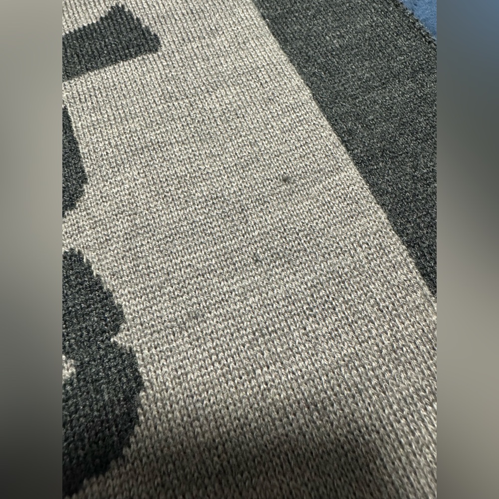 Timberland Reversible Dark Gray and Gray Logo Scarf - Picture 12 of 12